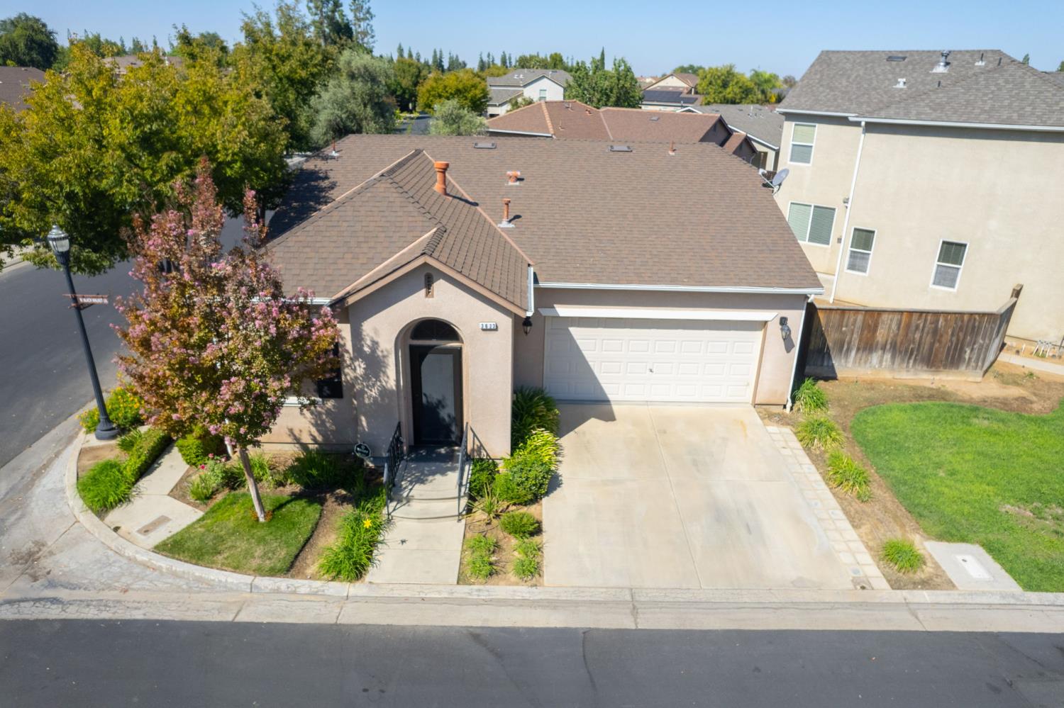 3623 W Black Walnut Ln, Fresno, CA 93711