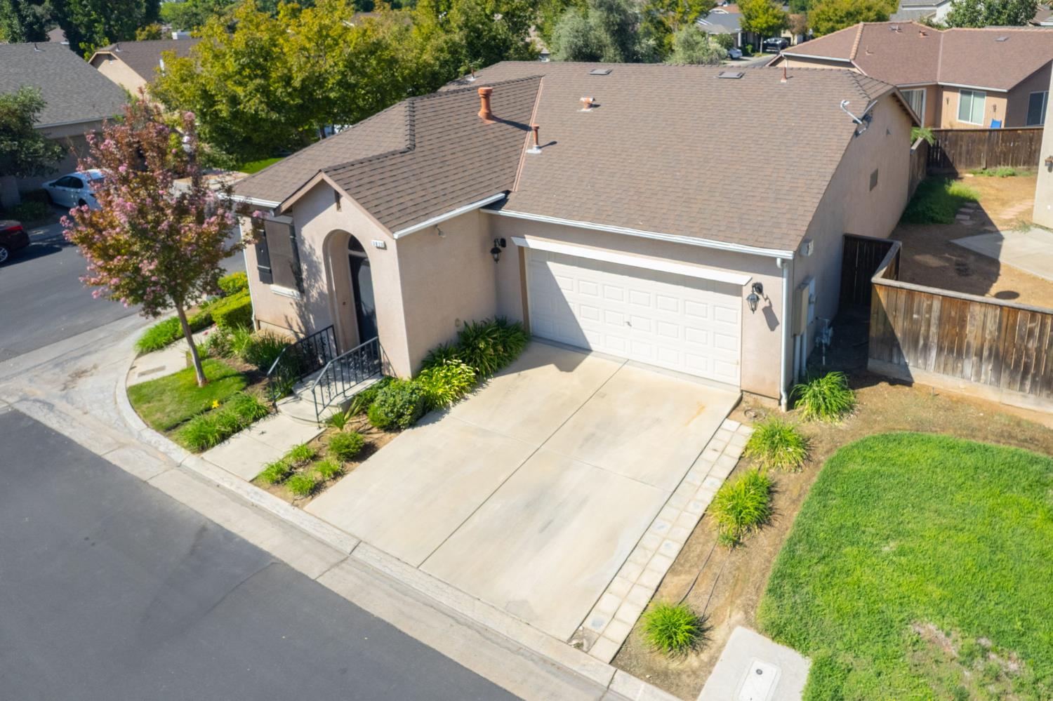 3623 W Black Walnut Ln, Fresno, CA 93711