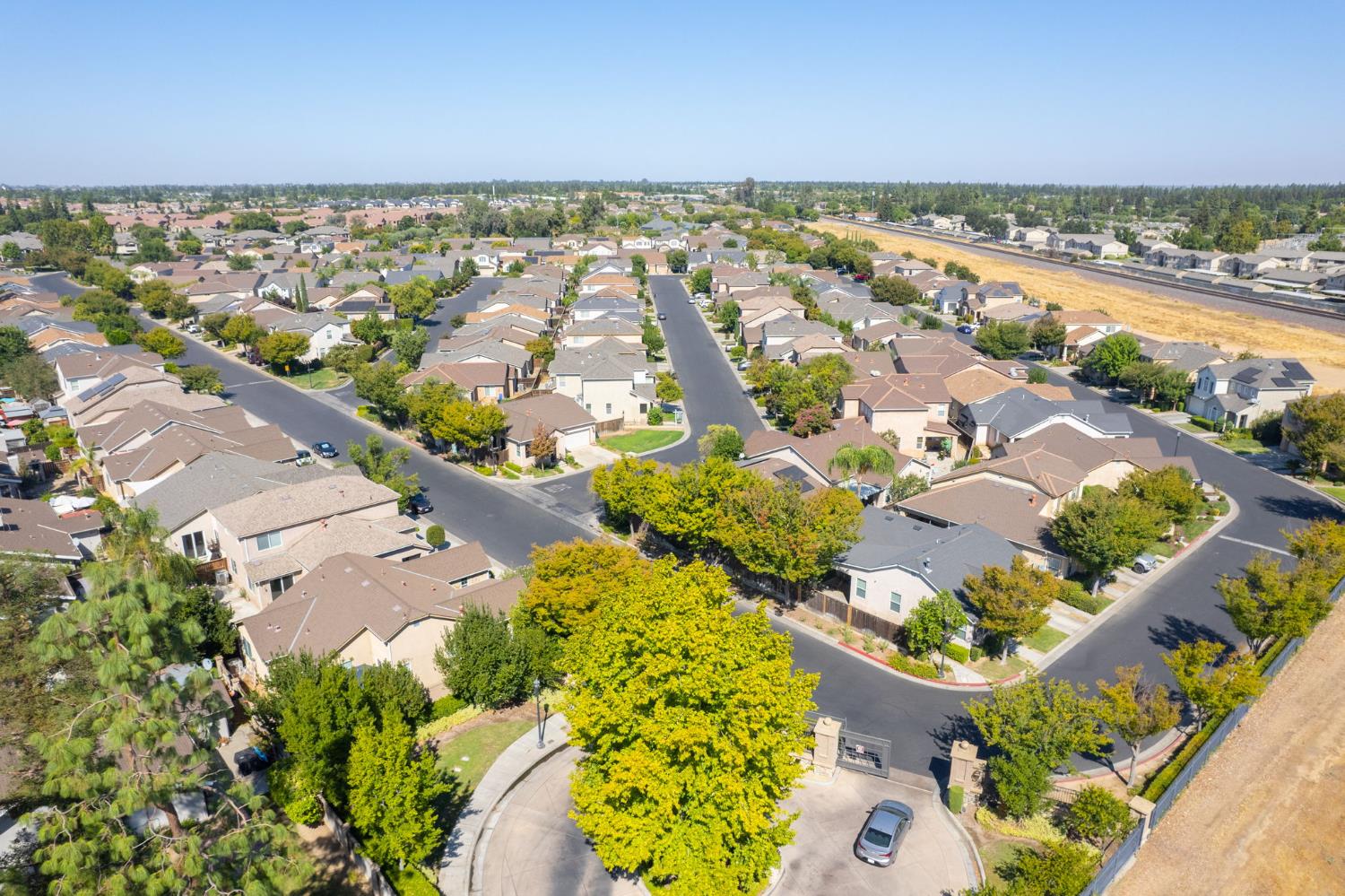 3623 W Black Walnut Ln, Fresno, CA 93711