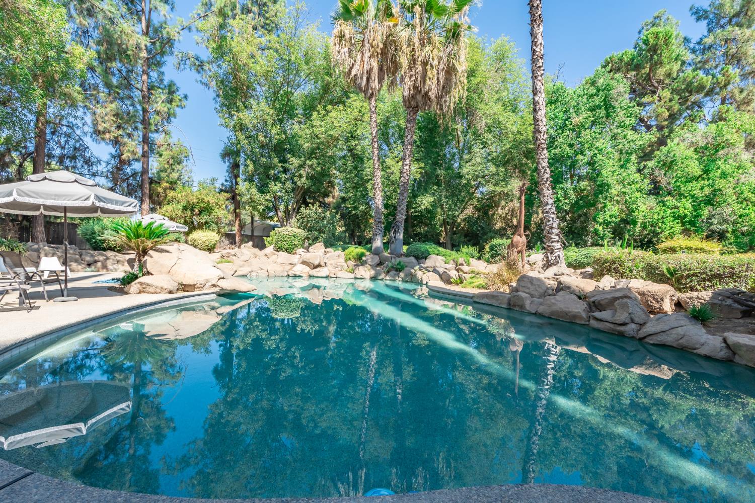 5287 N Sequoia Dr, Fresno, CA 93711