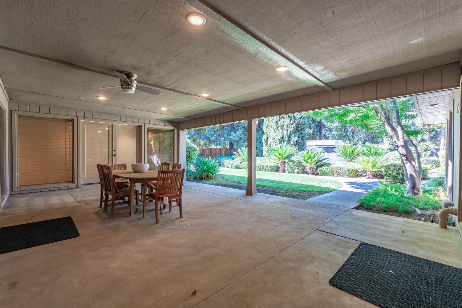 5287 N Sequoia Dr, Fresno, CA 93711