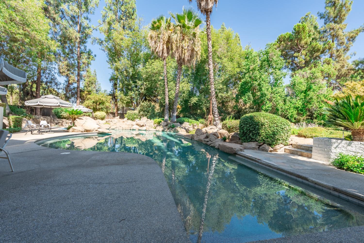 5287 N Sequoia Dr, Fresno, CA 93711