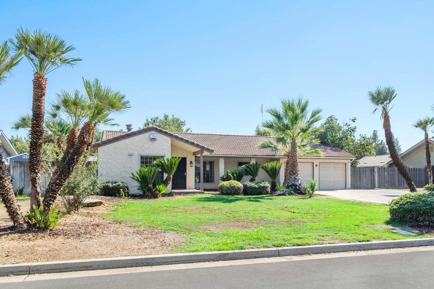 5238 E Townsend Ave, Fresno, CA 93727
