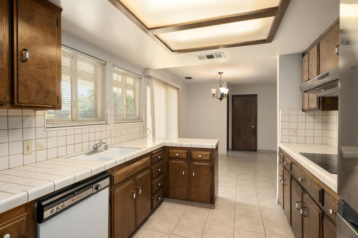 5238 E Townsend Ave, Fresno, CA 93727