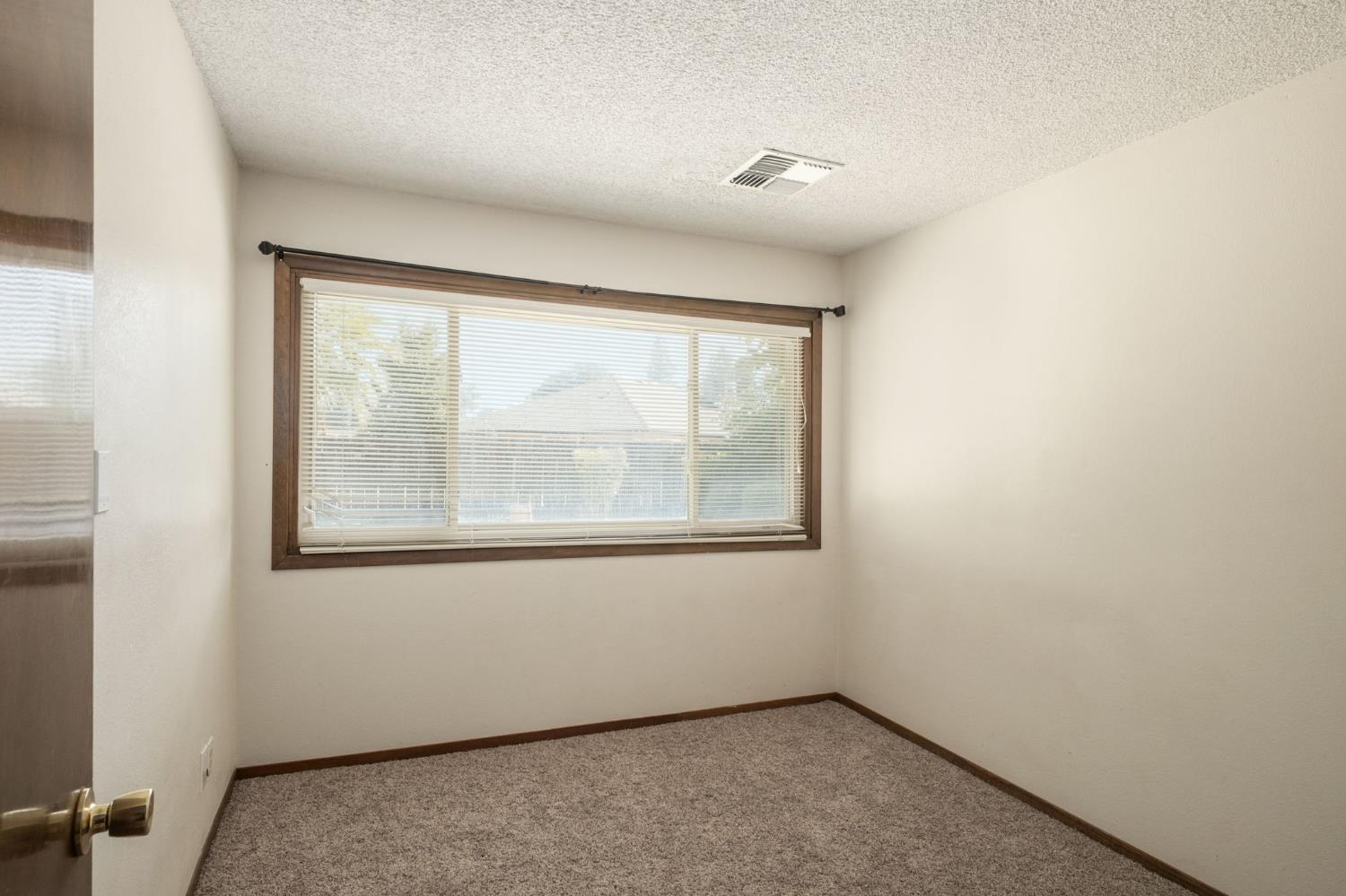 5238 E Townsend Ave, Fresno, CA 93727