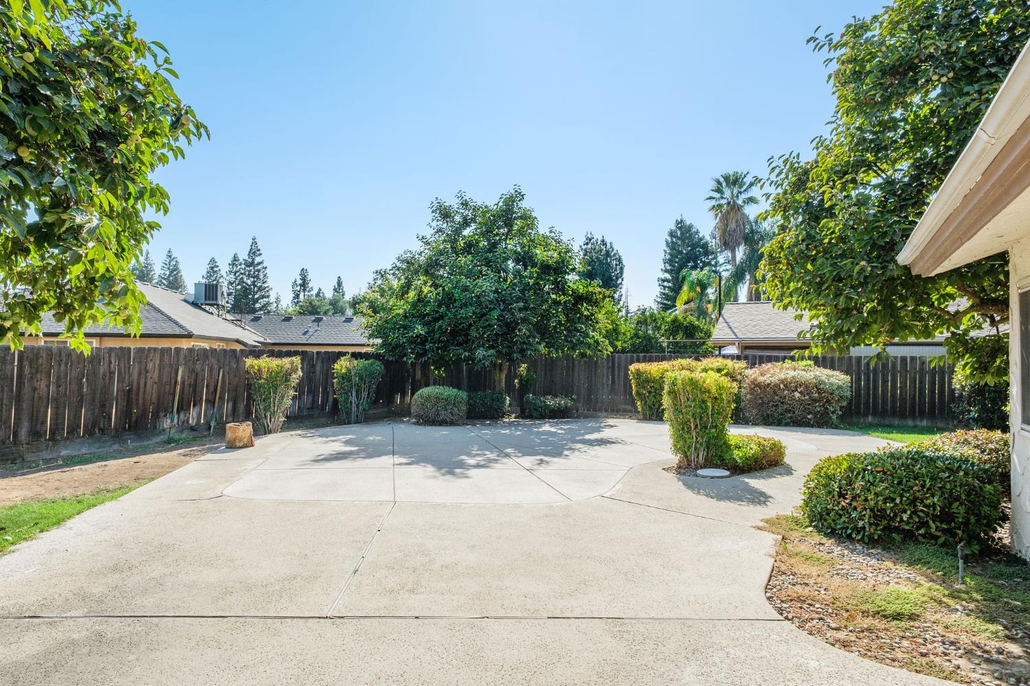 5238 E Townsend Ave, Fresno, CA 93727