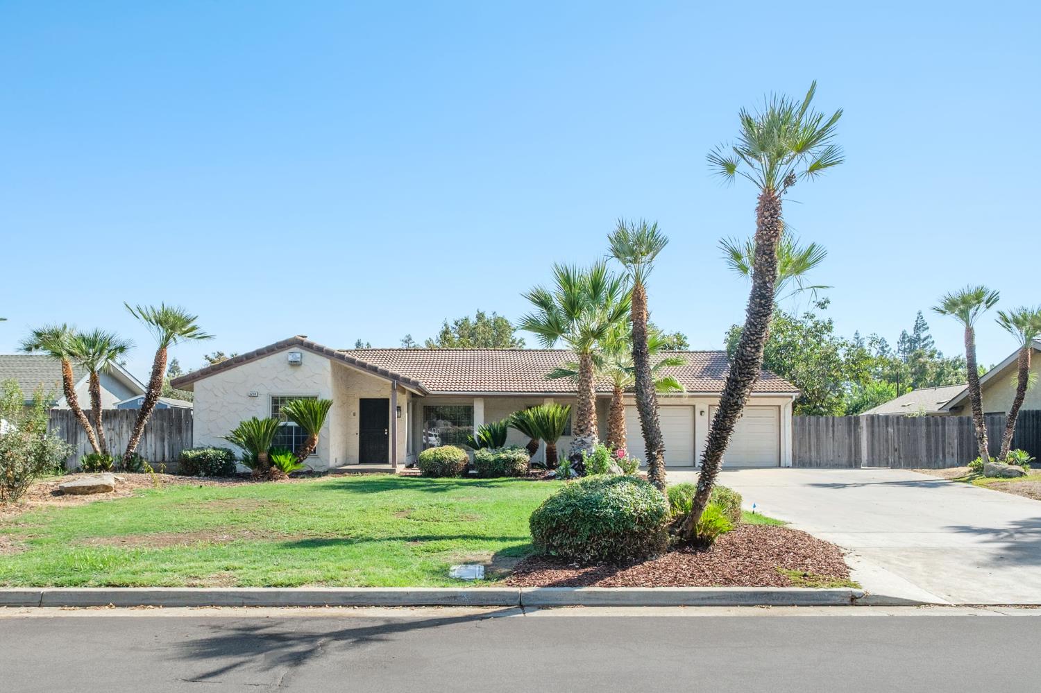 5238 E Townsend Ave, Fresno, CA 93727