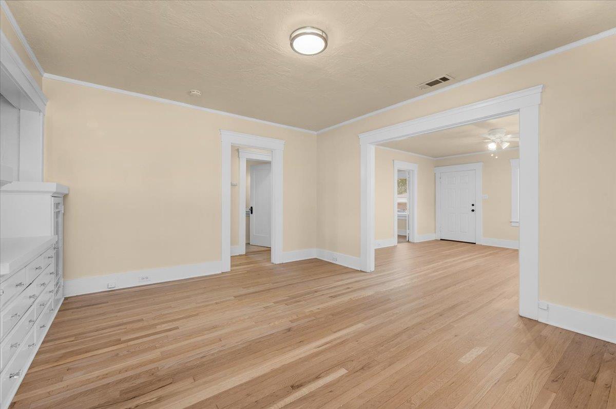 1235 N Thorne, Fresno, CA 93728