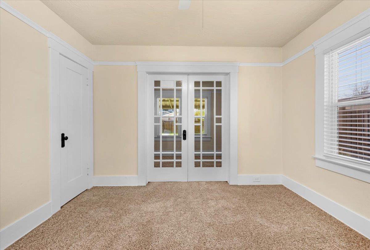 1235 N Thorne, Fresno, CA 93728