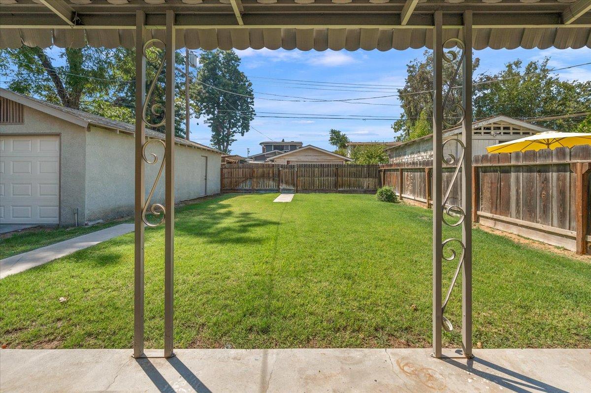 1235 N Thorne, Fresno, CA 93728