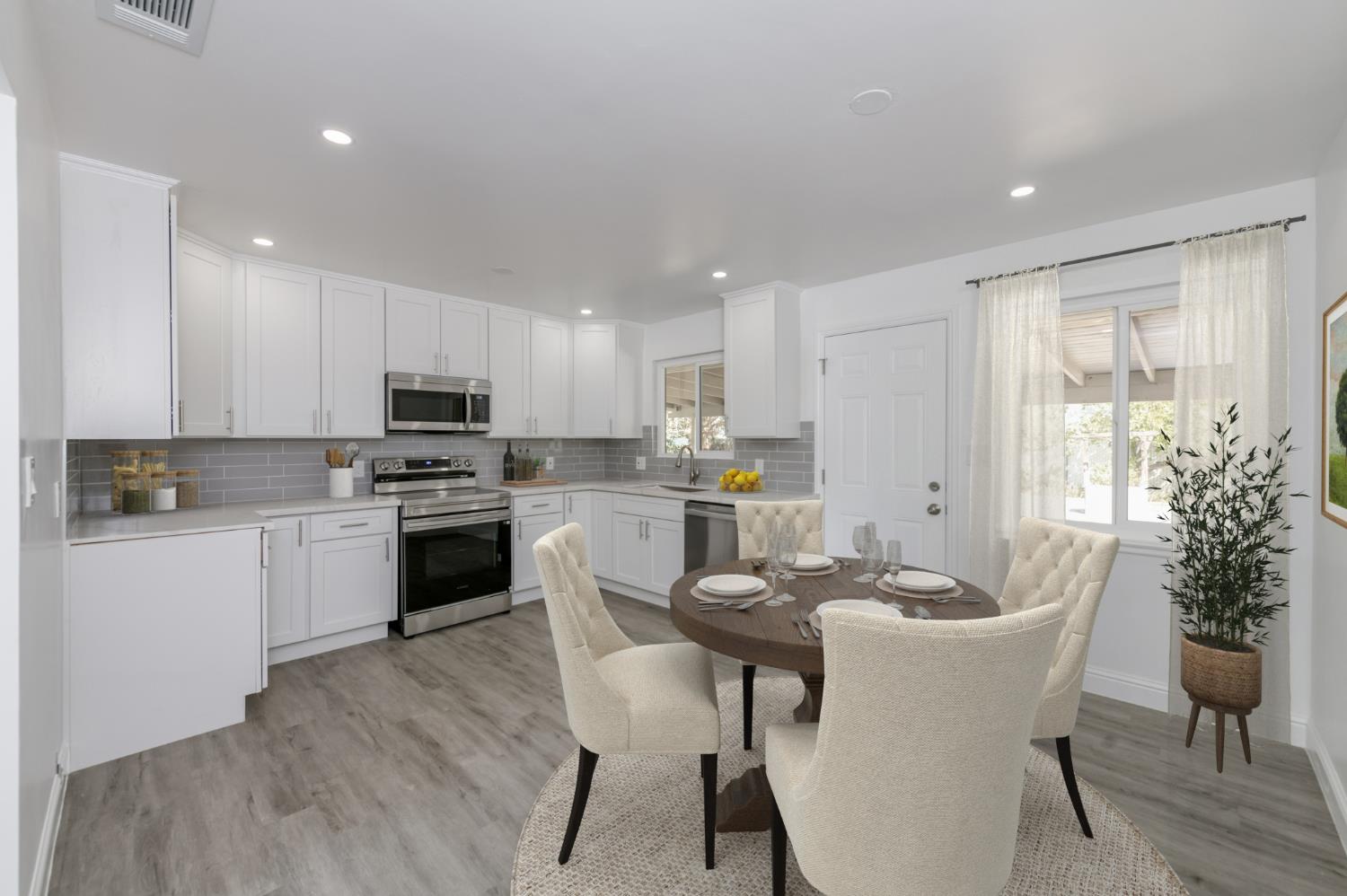 4156 N Warren Ave, Fresno, CA 93705