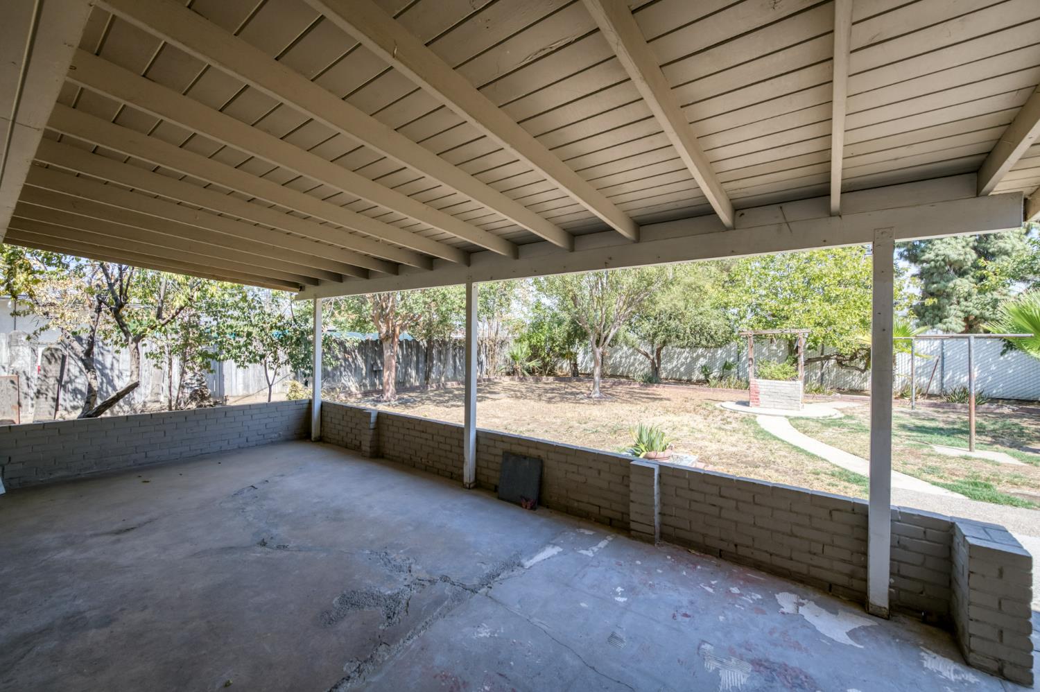 4156 N Warren Ave, Fresno, CA 93705