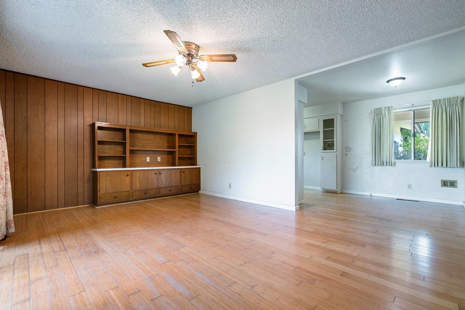 738 E Fremont Ave, Fresno, CA 93710