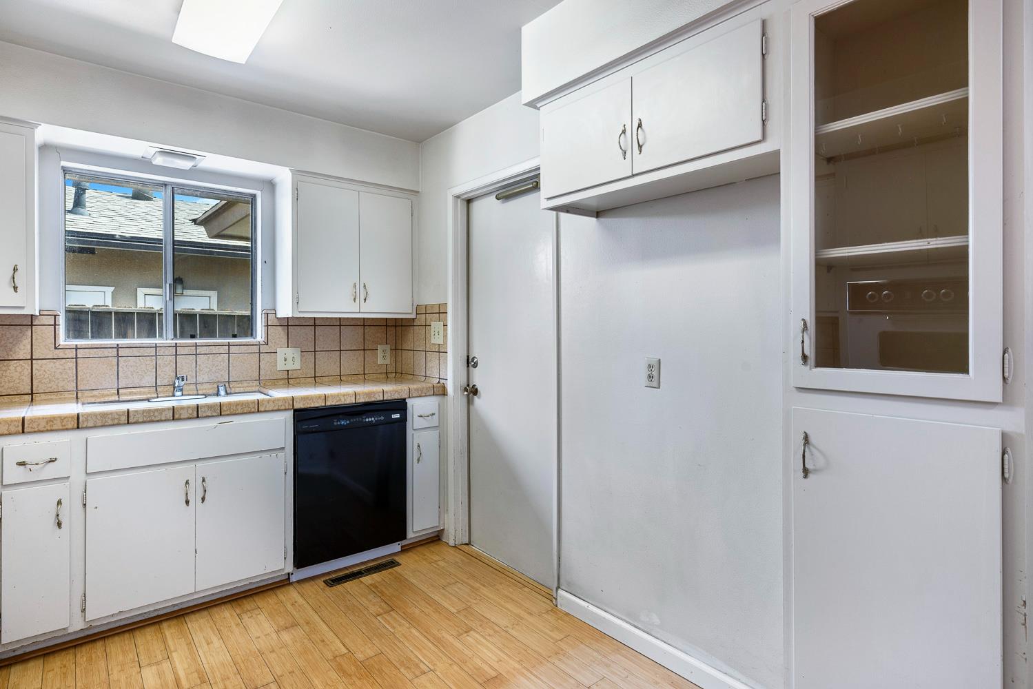 738 E Fremont Ave, Fresno, CA 93710