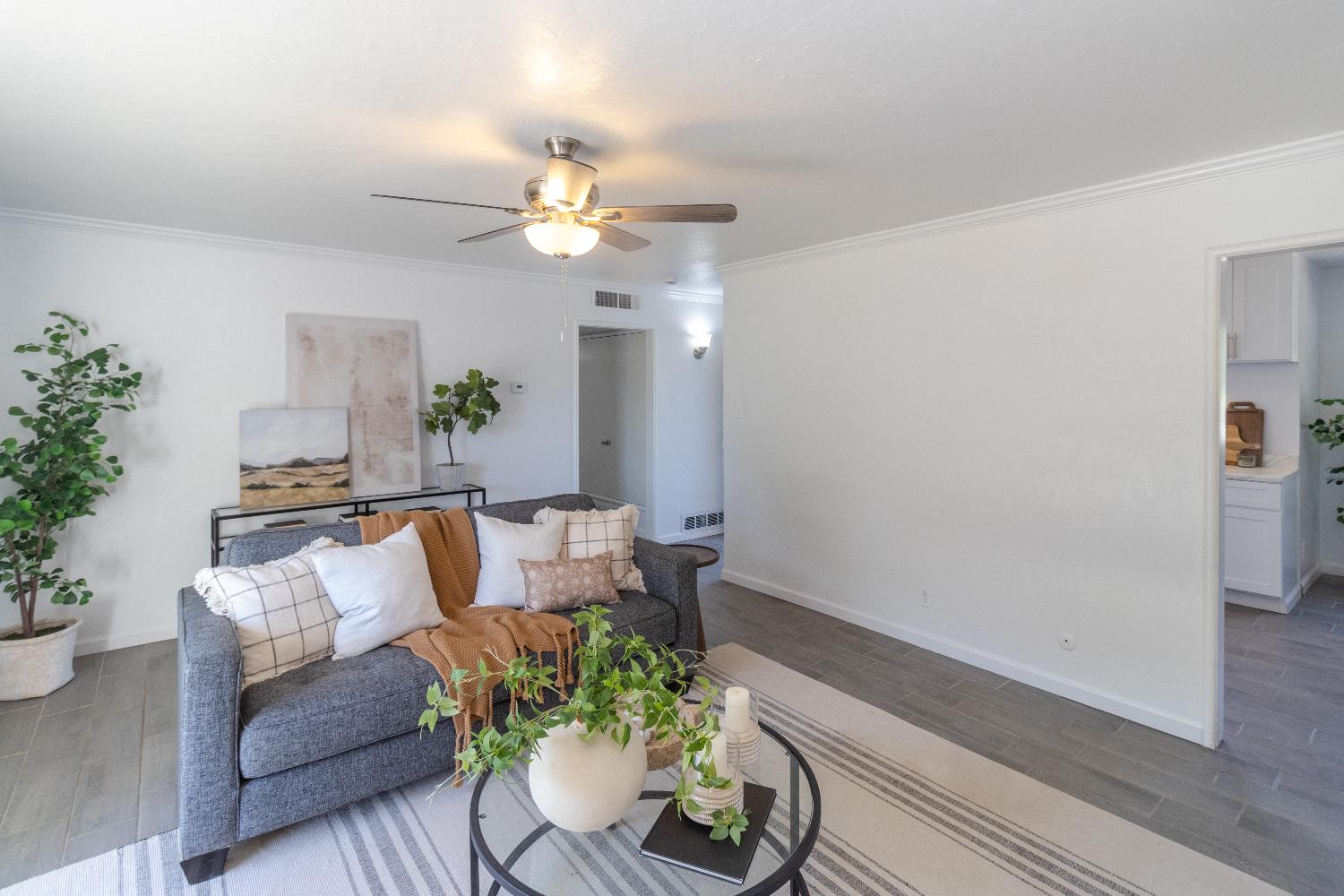 3625 E Bellaire Way, Fresno, CA 93726
