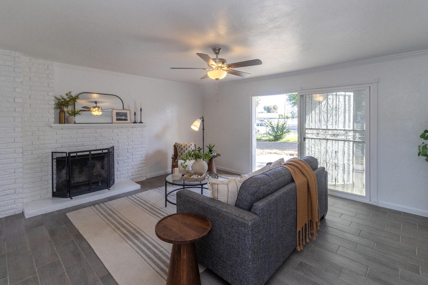 3625 E Bellaire Way, Fresno, CA 93726