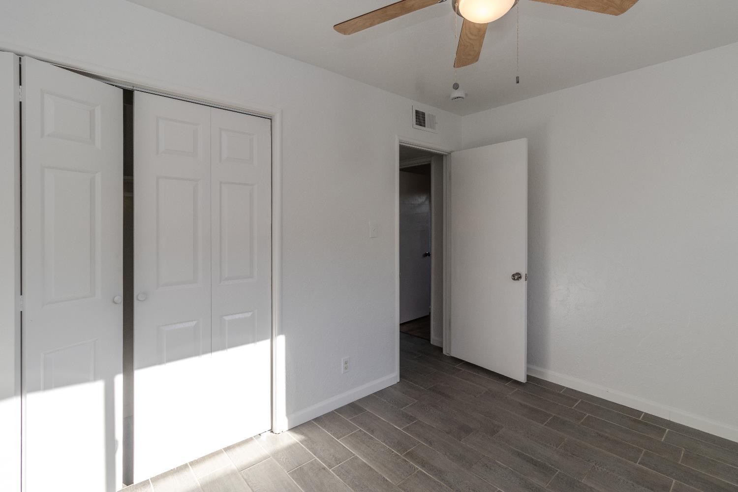 3625 E Bellaire Way, Fresno, CA 93726