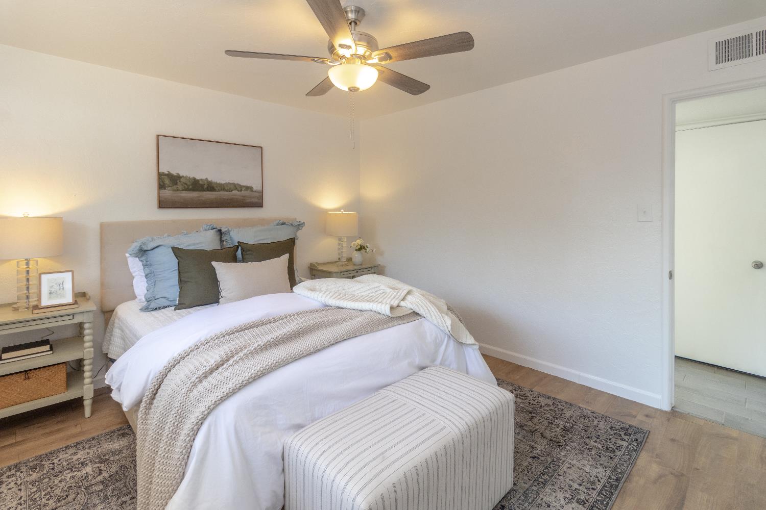3625 E Bellaire Way, Fresno, CA 93726