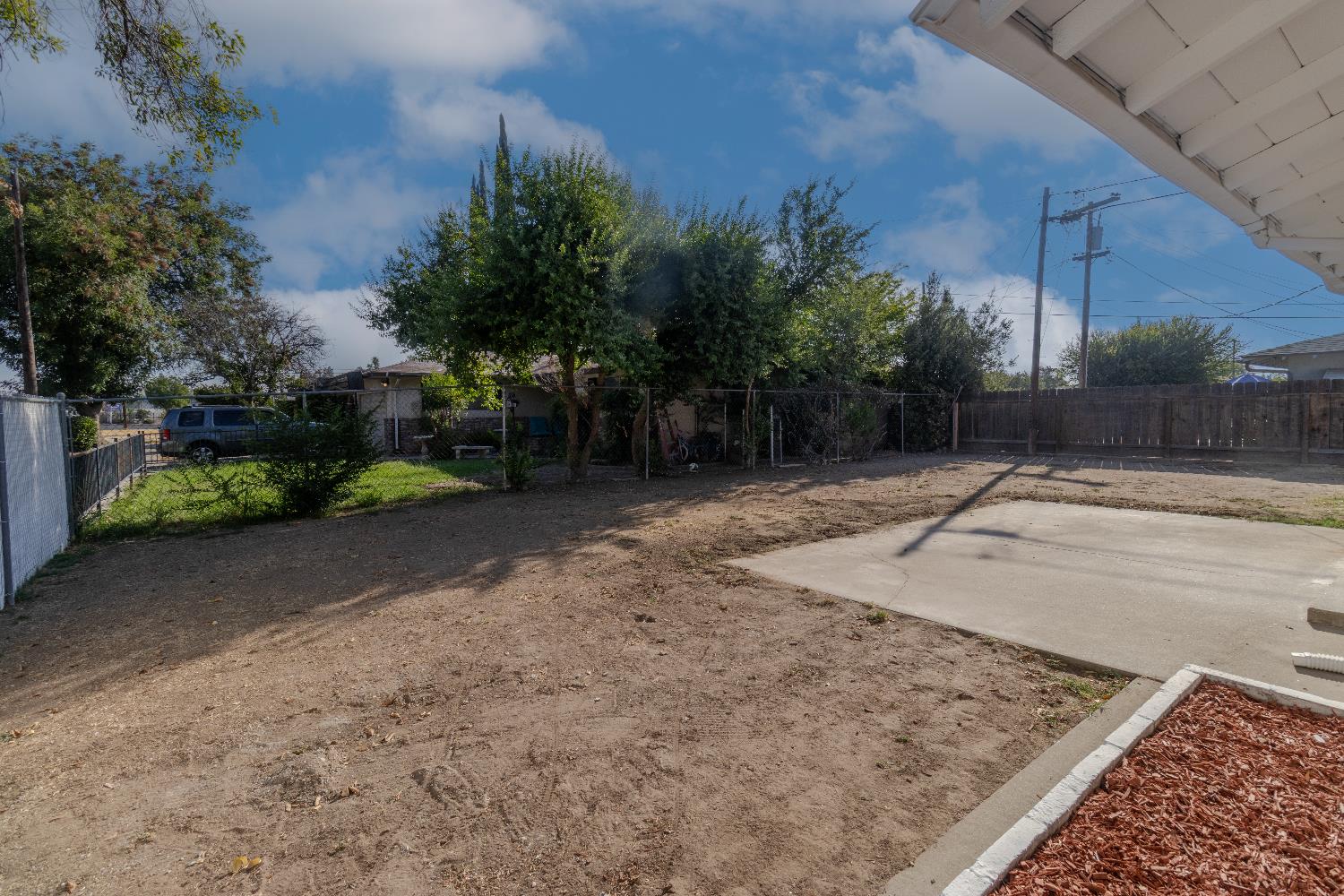 3625 E Bellaire Way, Fresno, CA 93726