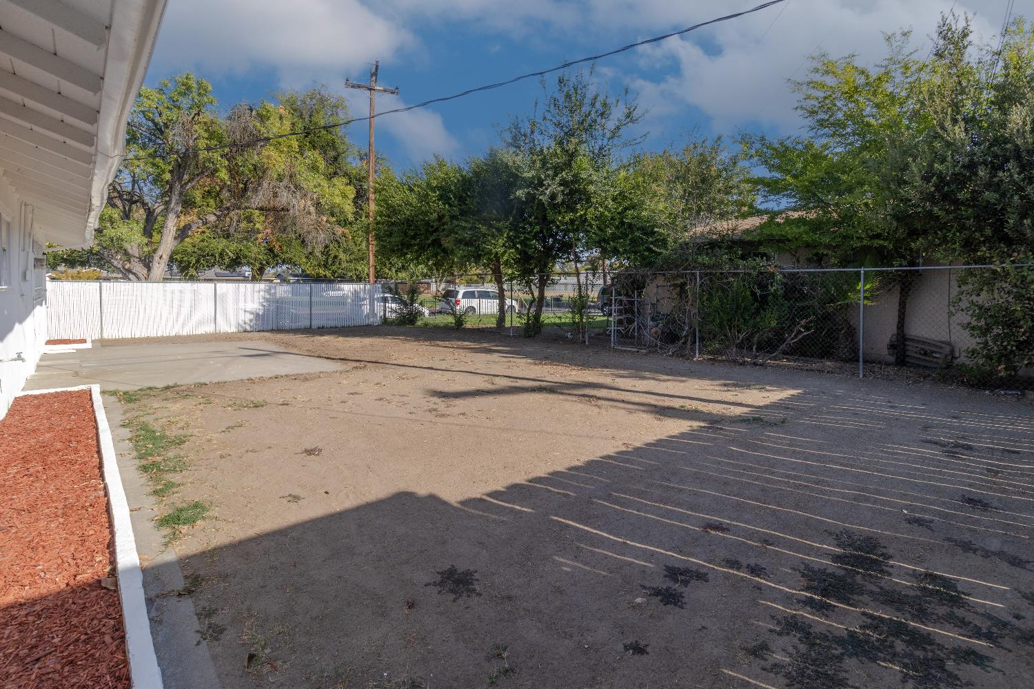 3625 E Bellaire Way, Fresno, CA 93726