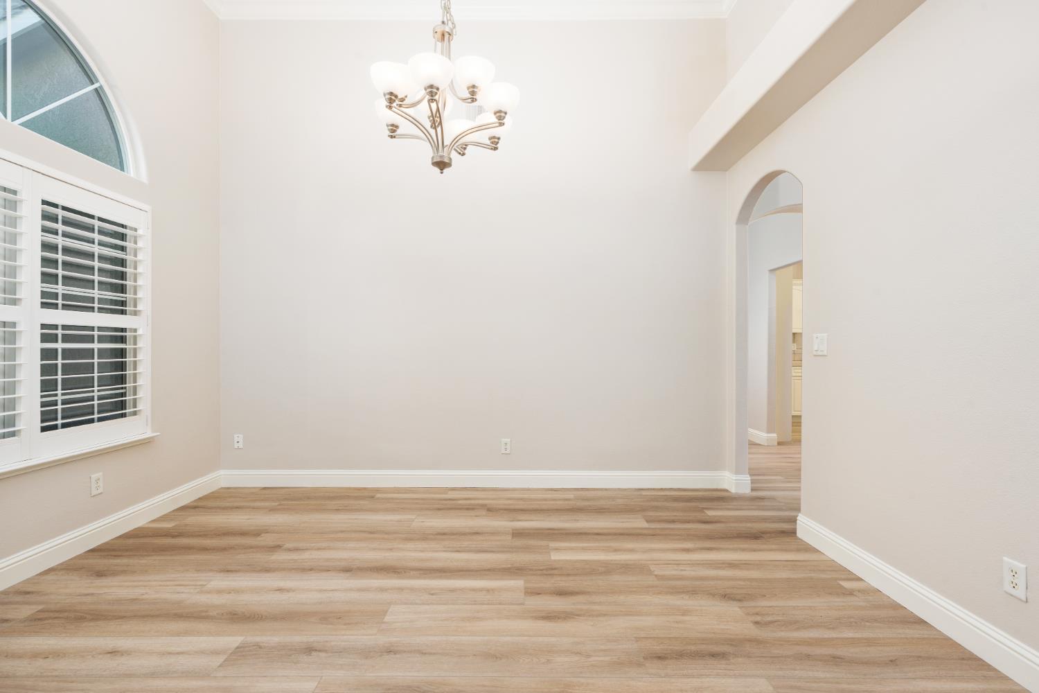 5049 W Locust Ave, Fresno, CA 93722
