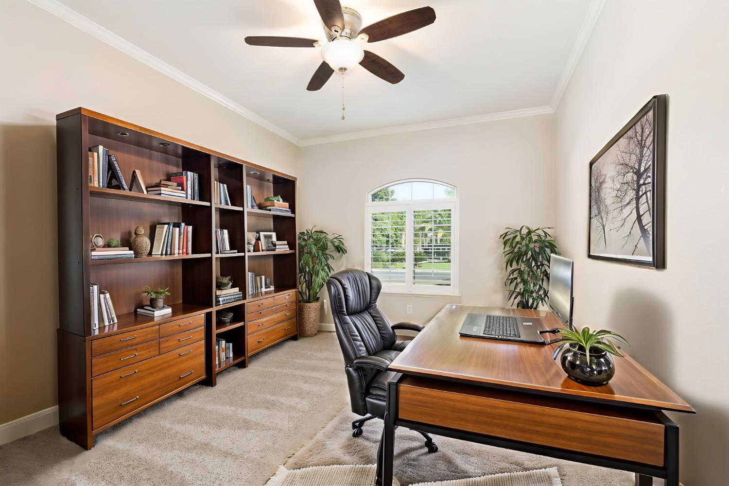 5049 W Locust Ave, Fresno, CA 93722