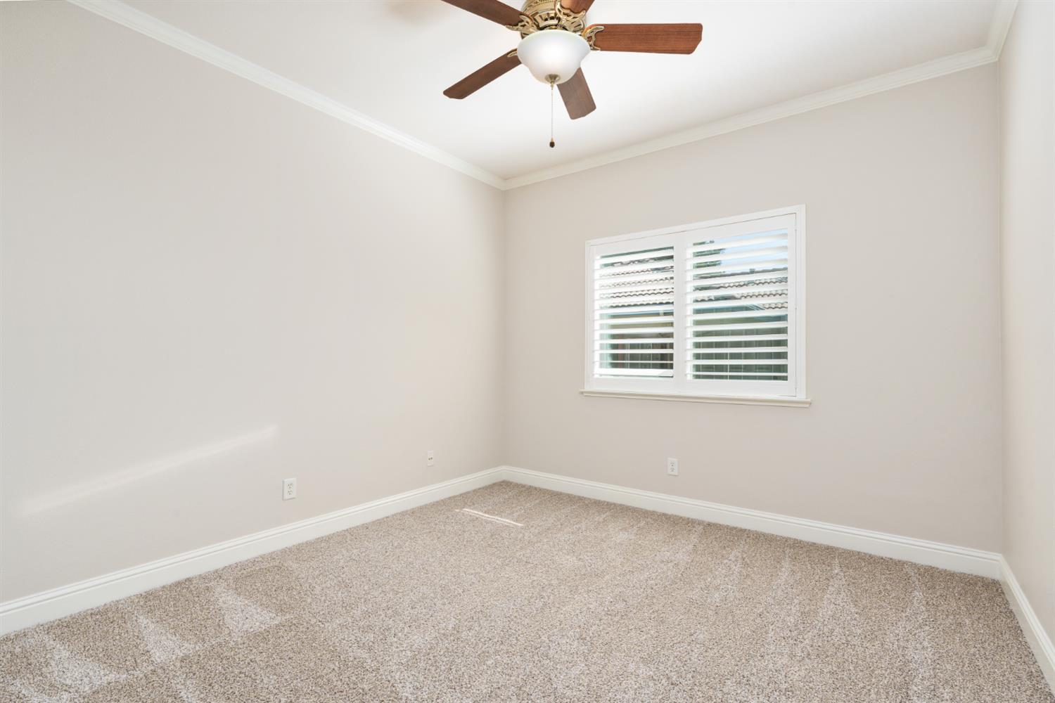 5049 W Locust Ave, Fresno, CA 93722