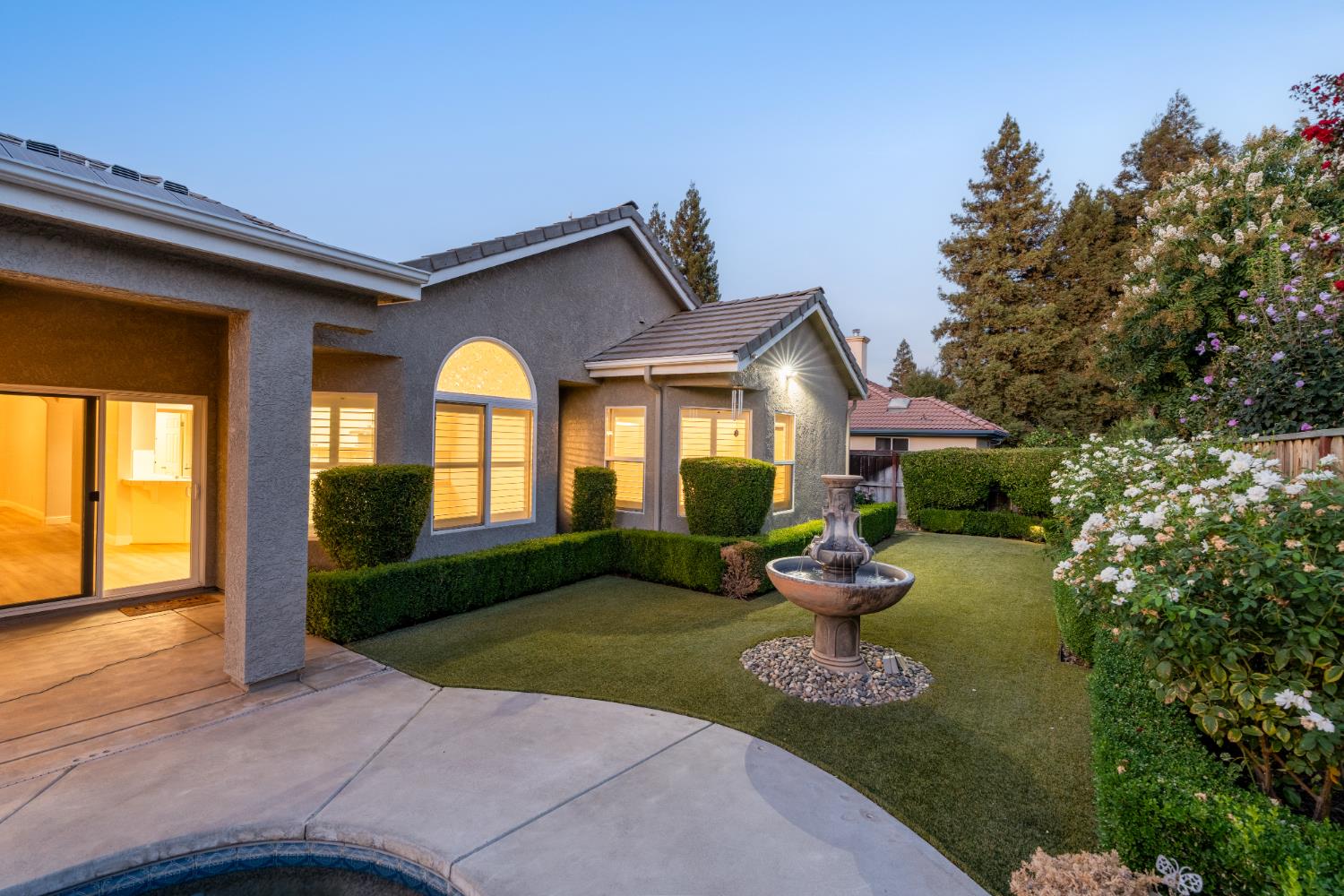 5049 W Locust Ave, Fresno, CA 93722