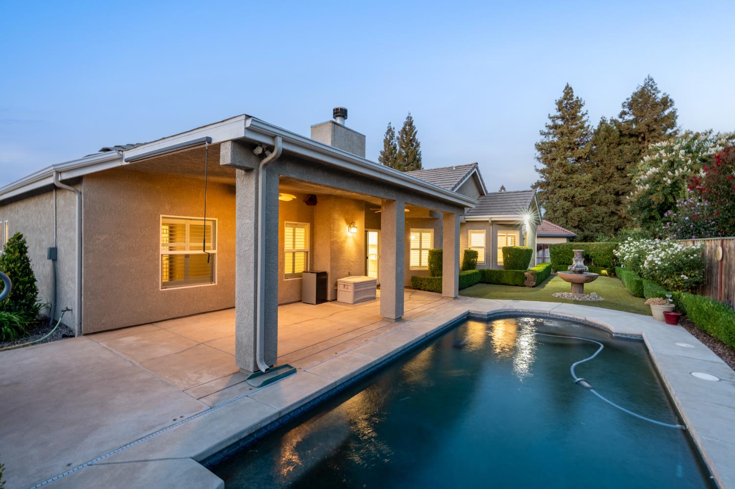 5049 W Locust Ave, Fresno, CA 93722