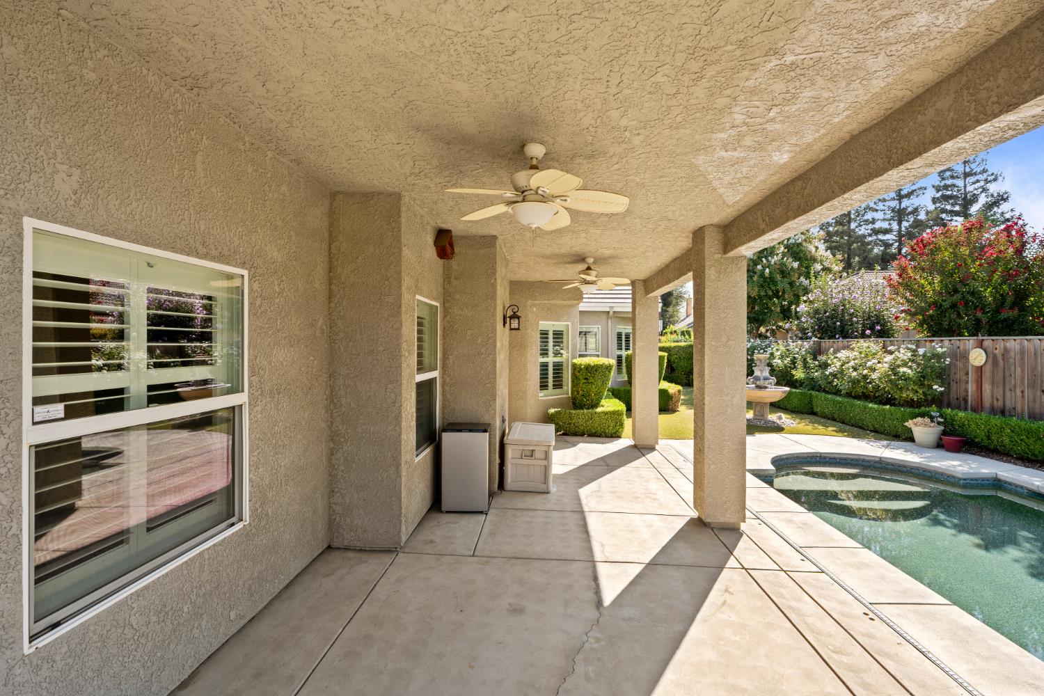 5049 W Locust Ave, Fresno, CA 93722