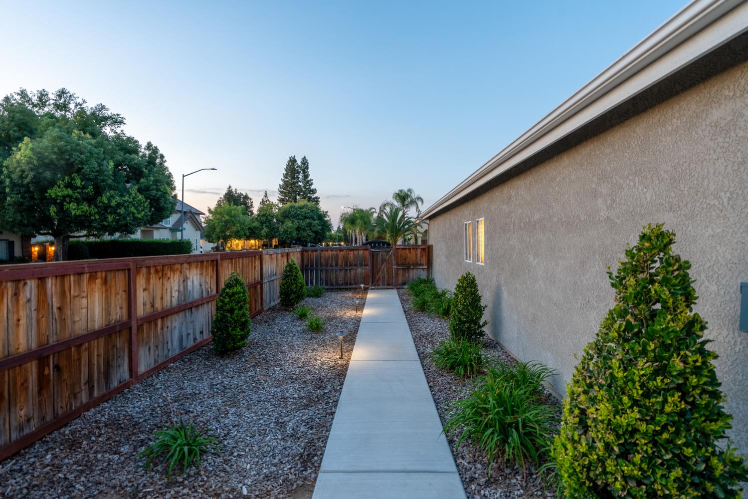 5049 W Locust Ave, Fresno, CA 93722