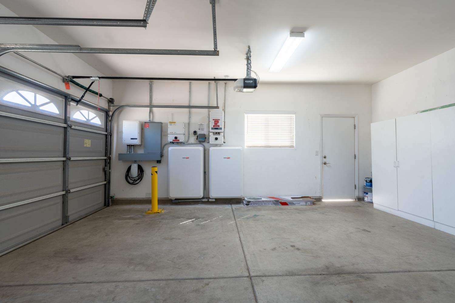 5049 W Locust Ave, Fresno, CA 93722