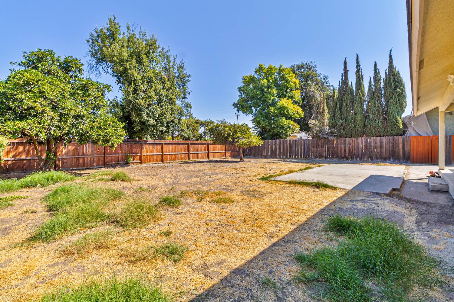 3243 E Simpson Ave, Fresno, CA 93703