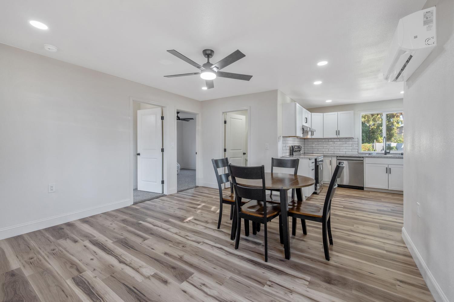 1226 N Rowell Ave, Fresno, CA 93703