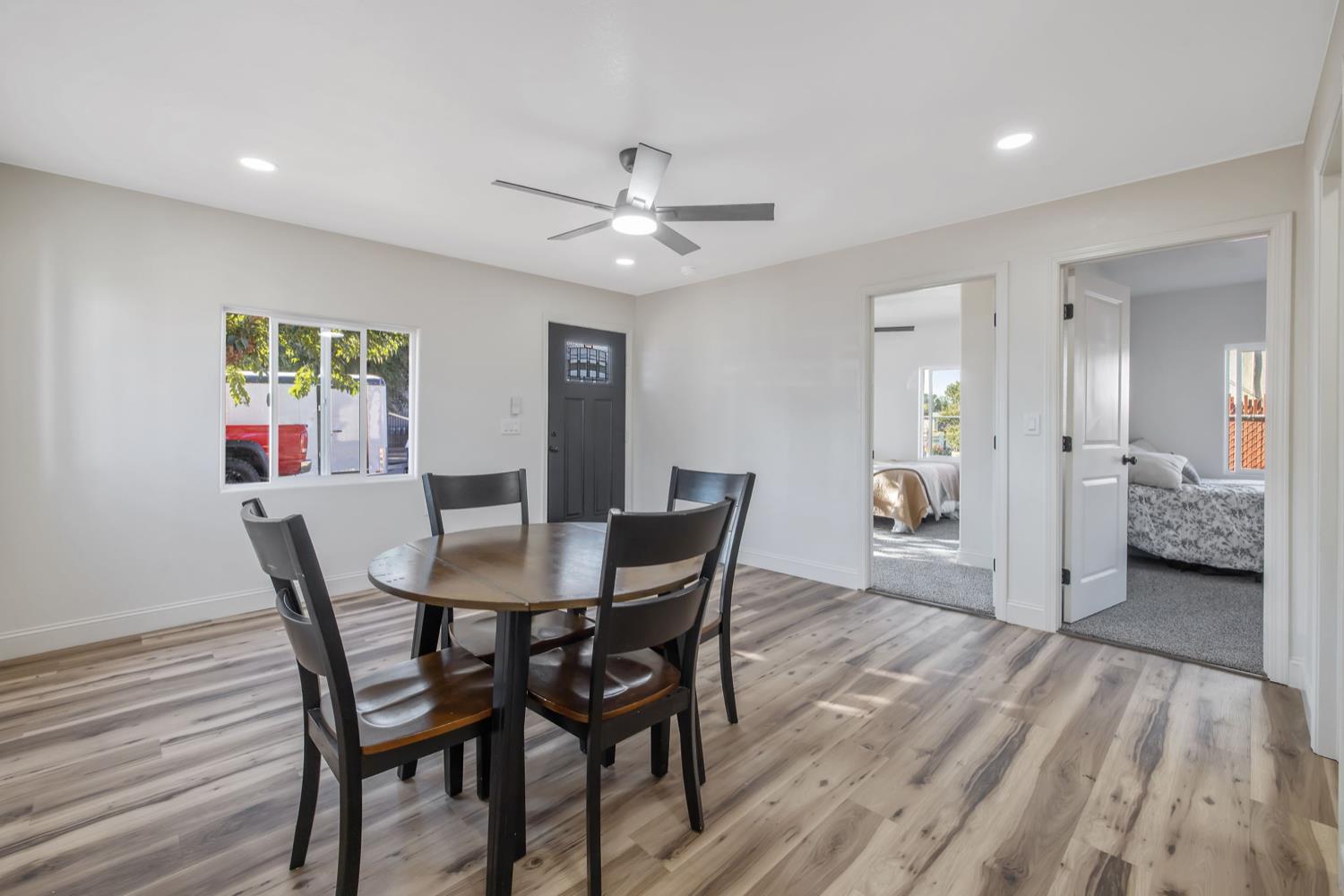 1226 N Rowell Ave, Fresno, CA 93703