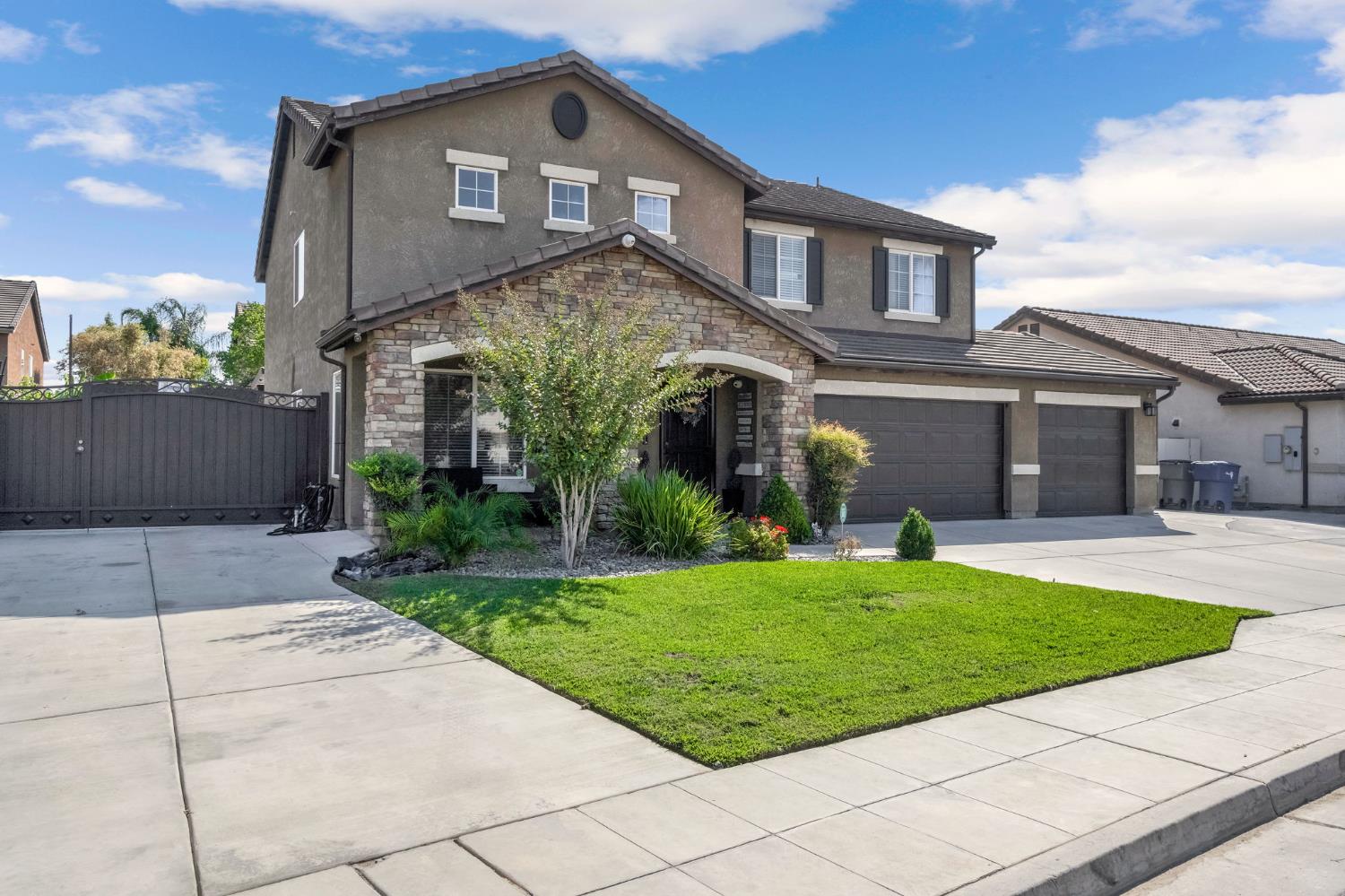 810 S Cypress Ave, Fresno, CA 93727