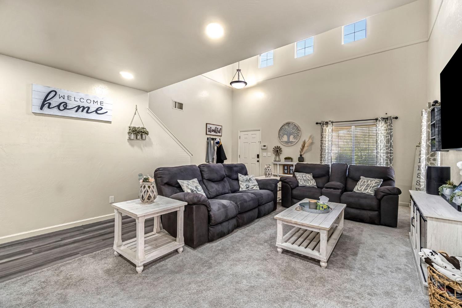 810 S Cypress Ave, Fresno, CA 93727