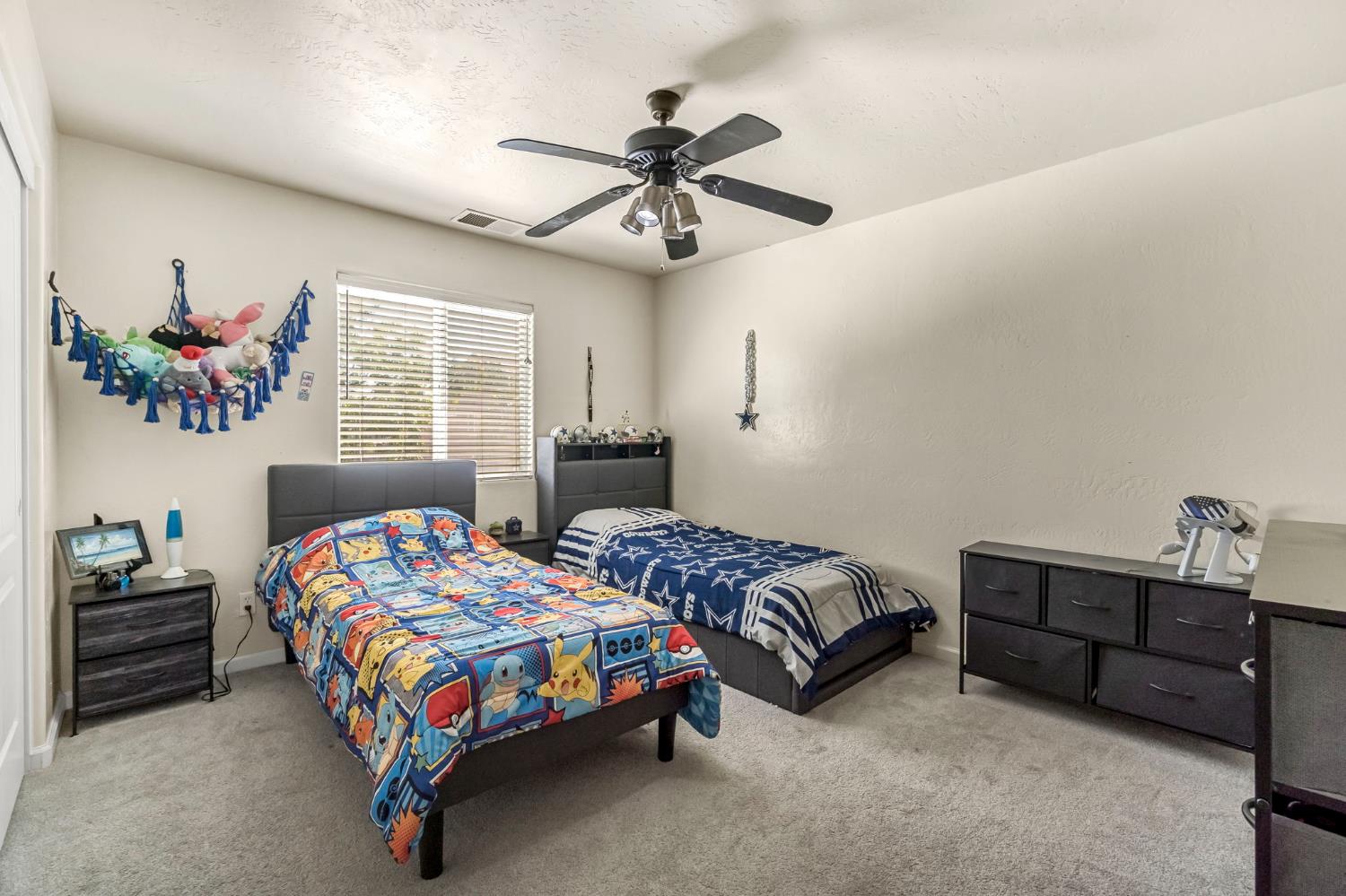 810 S Cypress Ave, Fresno, CA 93727