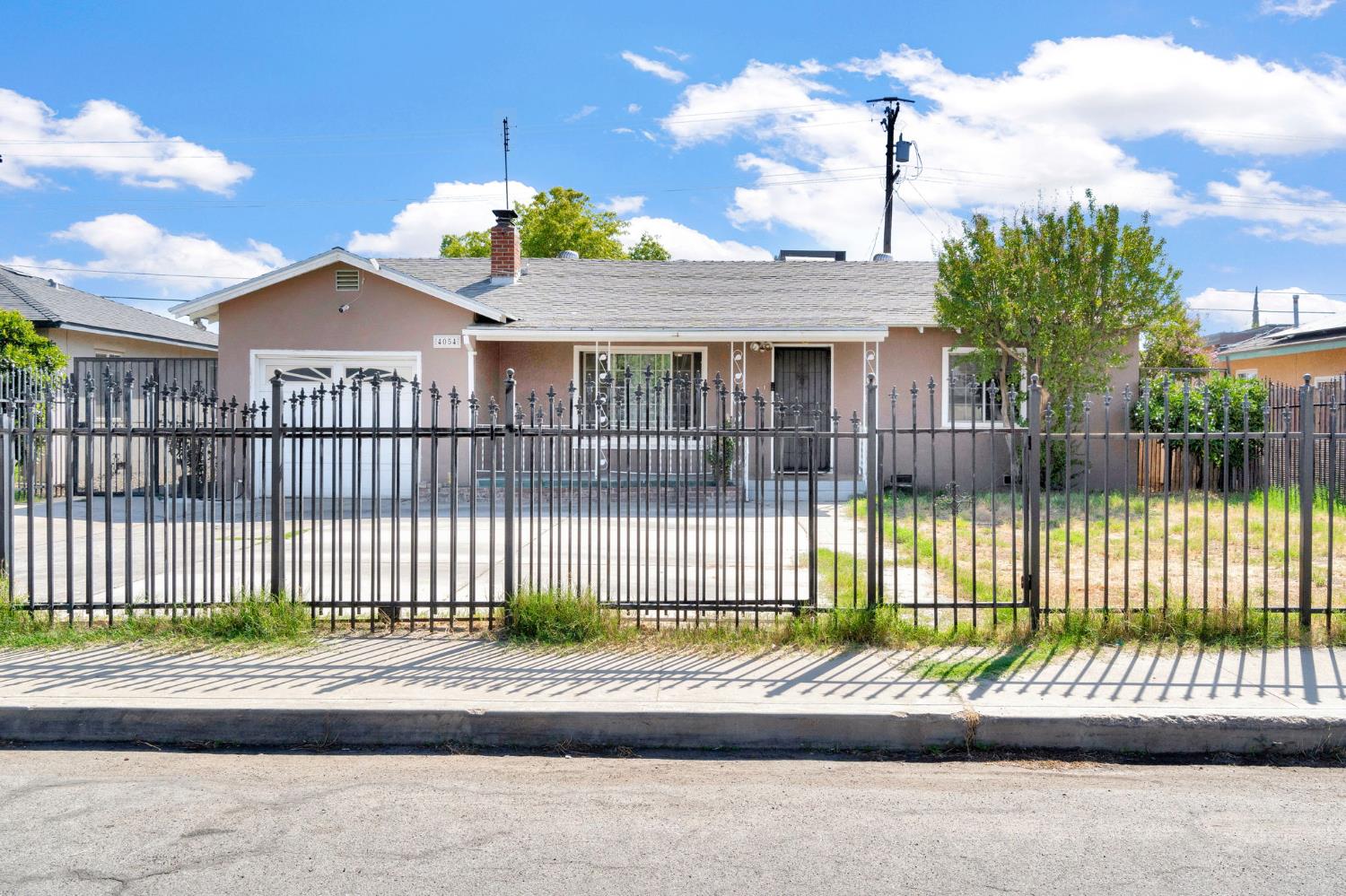4054 Arden Dr S, Fresno, CA 93703