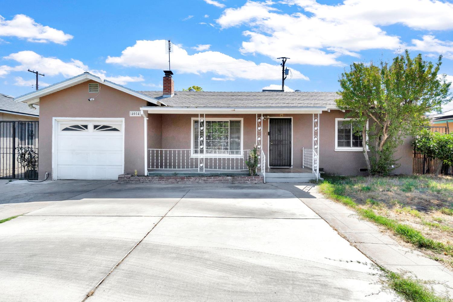 4054 Arden Dr S, Fresno, CA 93703