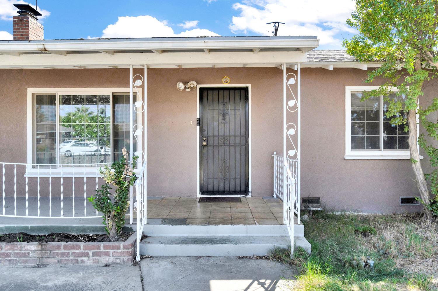 4054 Arden Dr S, Fresno, CA 93703