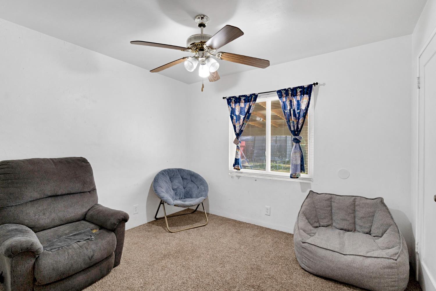 4054 Arden Dr S, Fresno, CA 93703