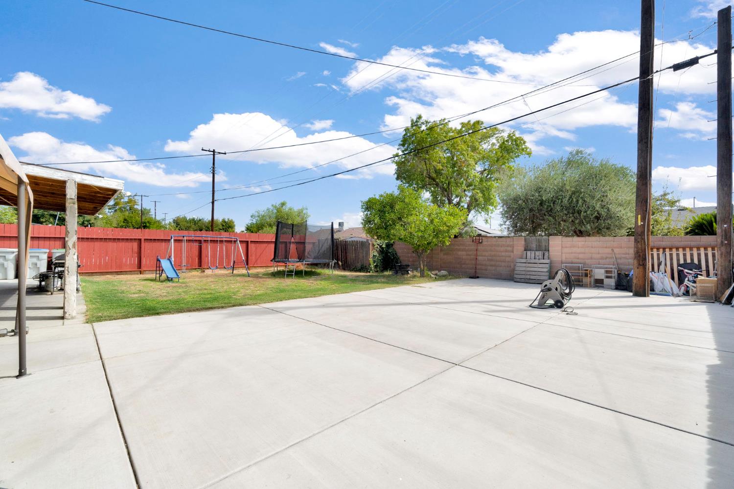 4054 Arden Dr S, Fresno, CA 93703
