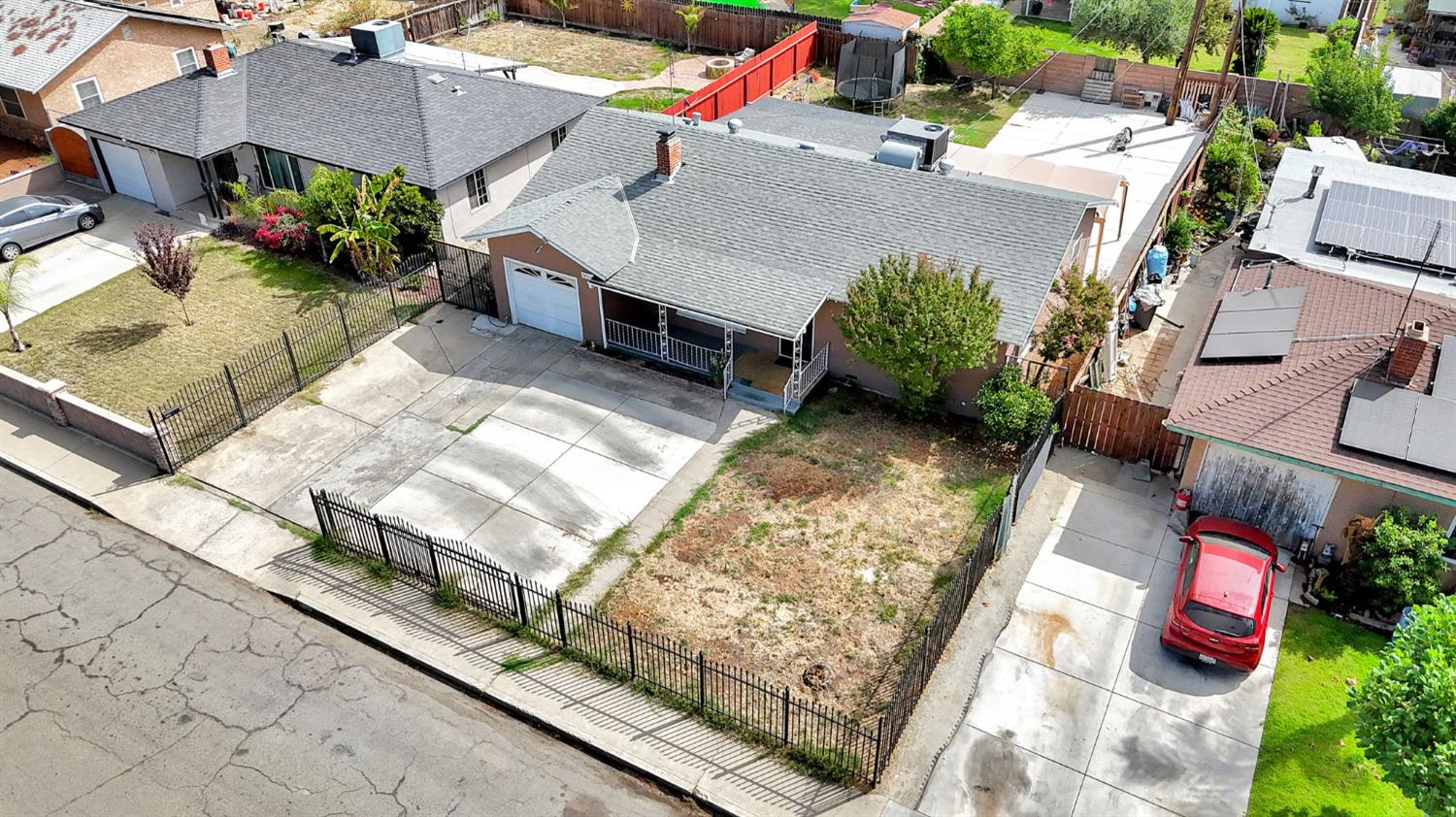 4054 Arden Dr S, Fresno, CA 93703