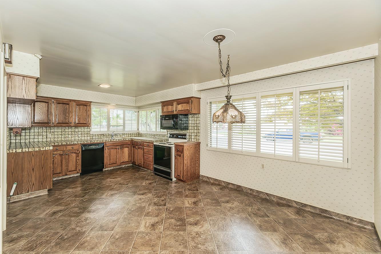 1444 E Swift Ave, Fresno, CA 93704