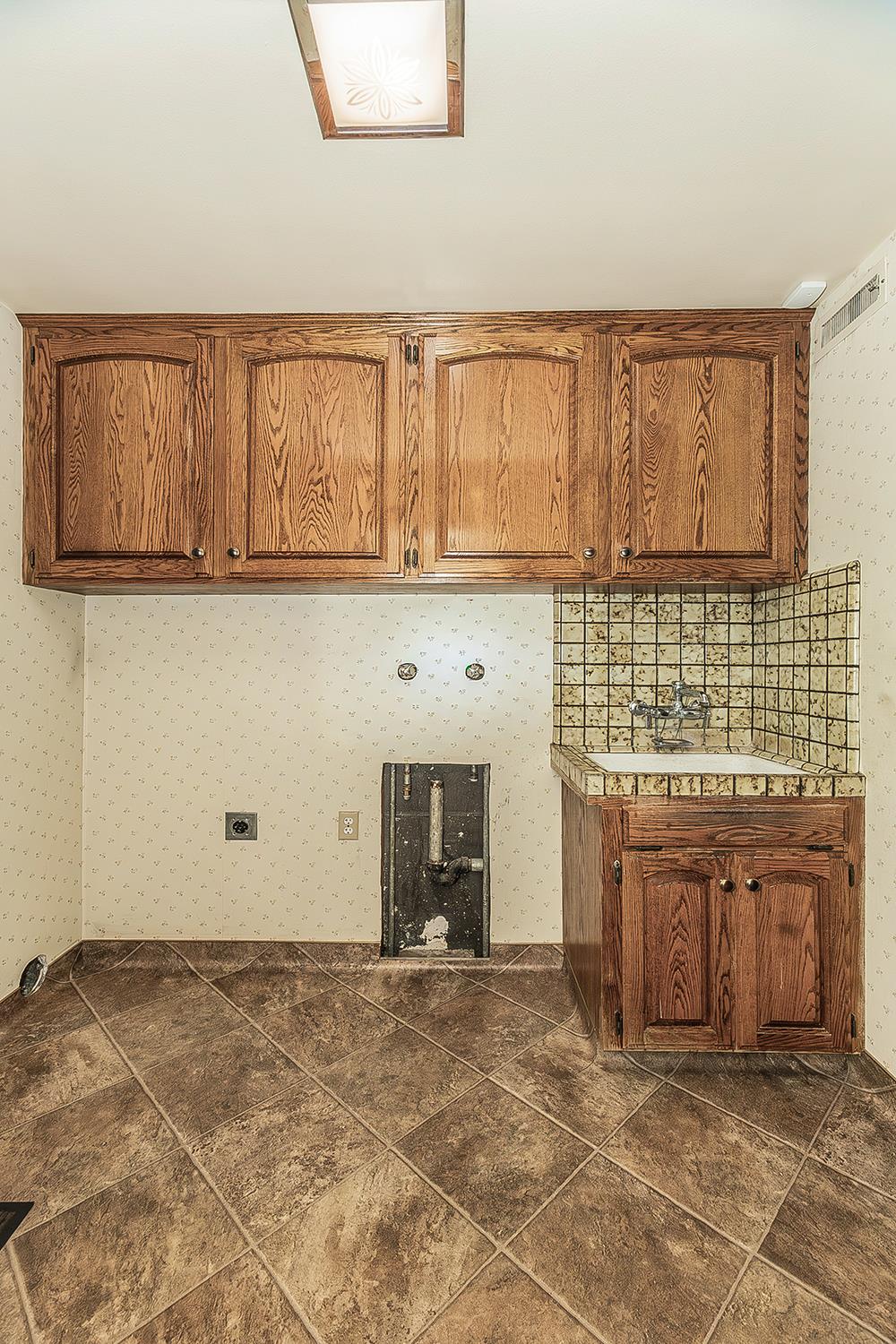 1444 E Swift Ave, Fresno, CA 93704