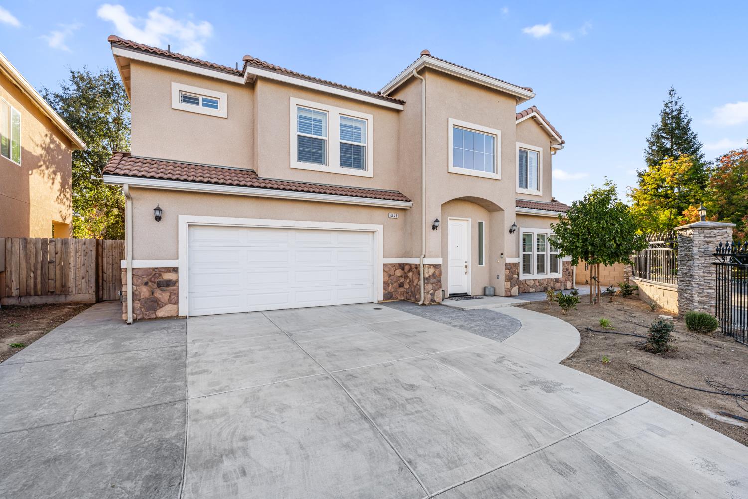 4473 W Langden Dr, Fresno, CA 93722
