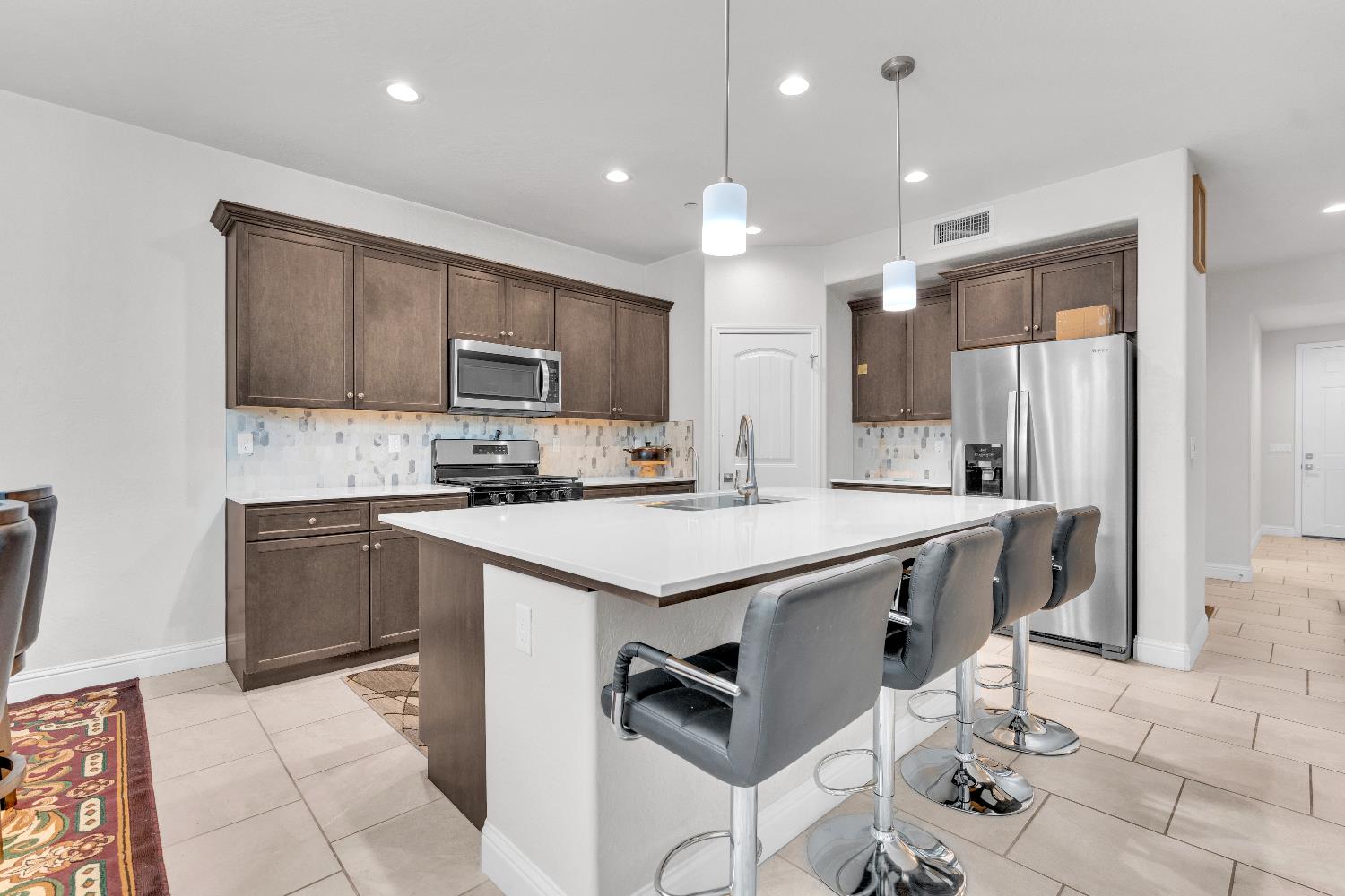 6466 W Richert Ave, Fresno, CA 93723