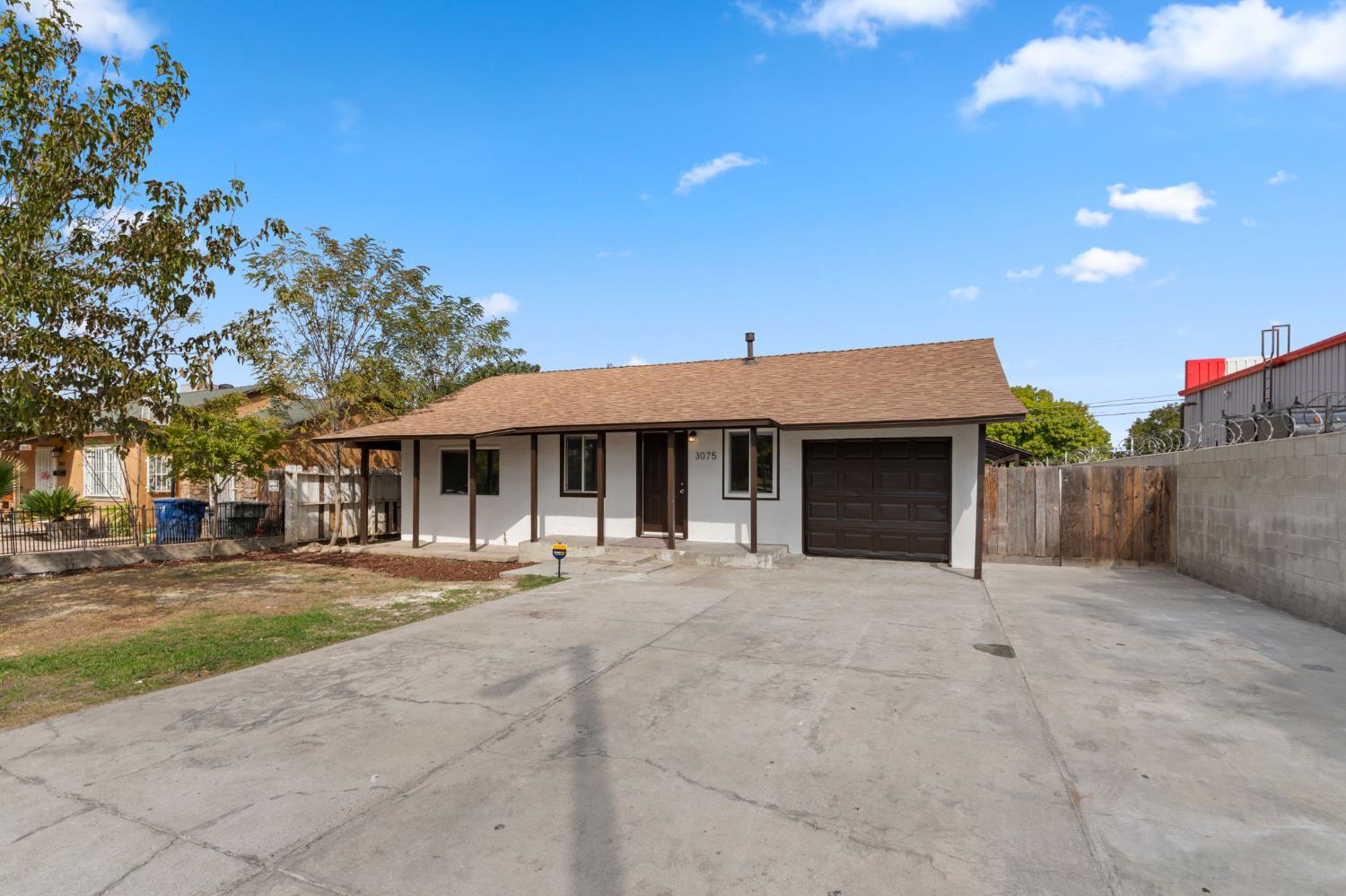 3075 E Floradora Ave, Fresno, CA 93703