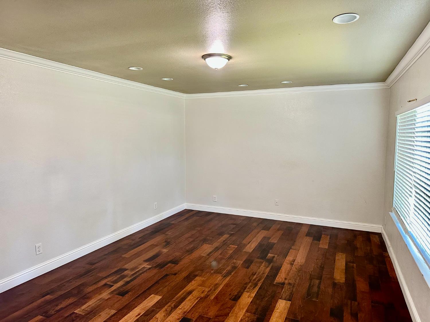 5683 N Rafael, Fresno, CA 93711